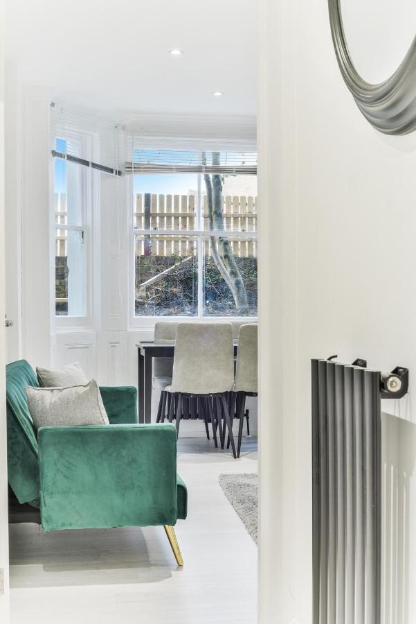 Amazing 2 Bed Apartment Clapham North London Exterior foto
